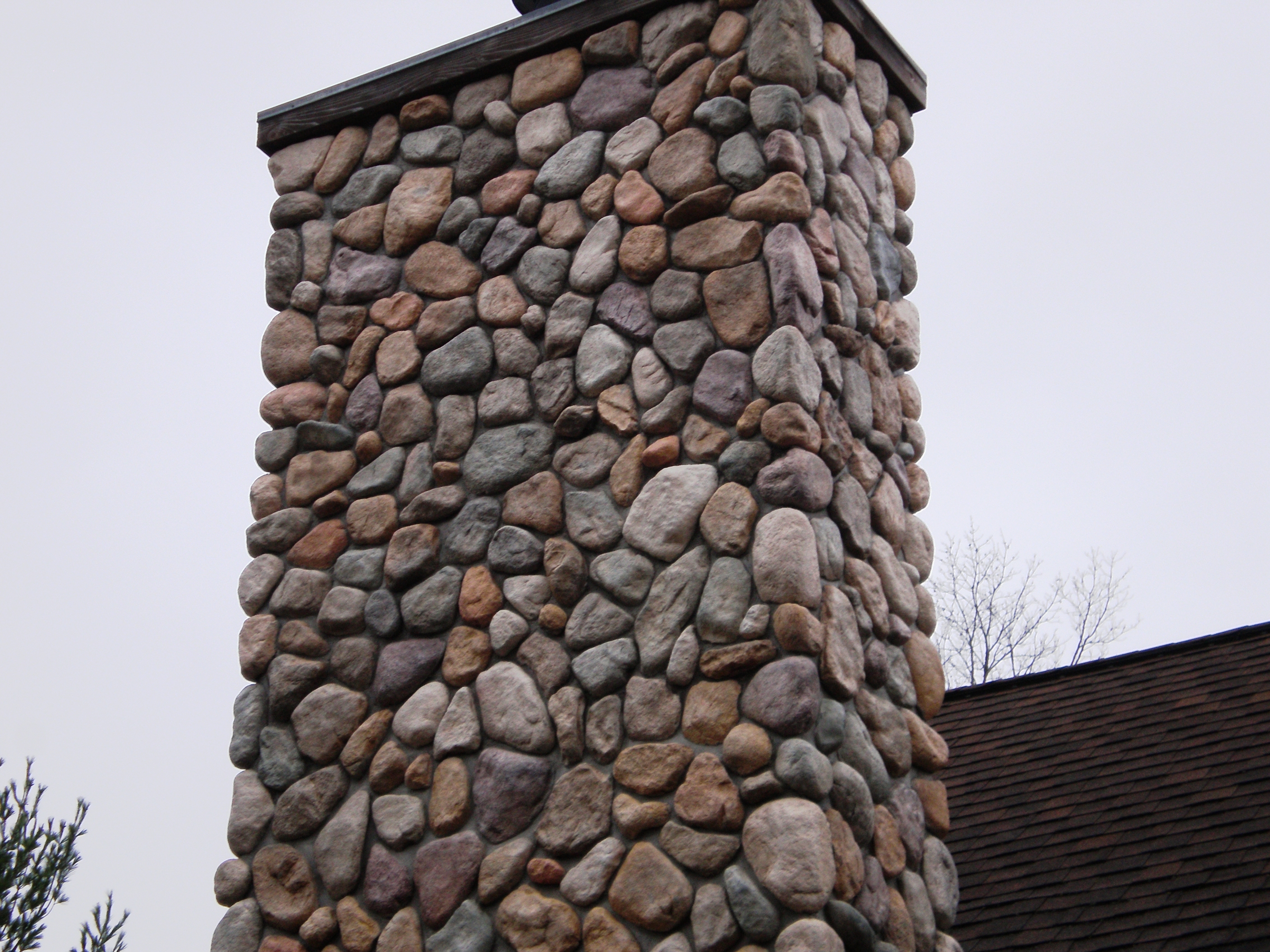 Cultured Lakeshore River Rock Exterior
