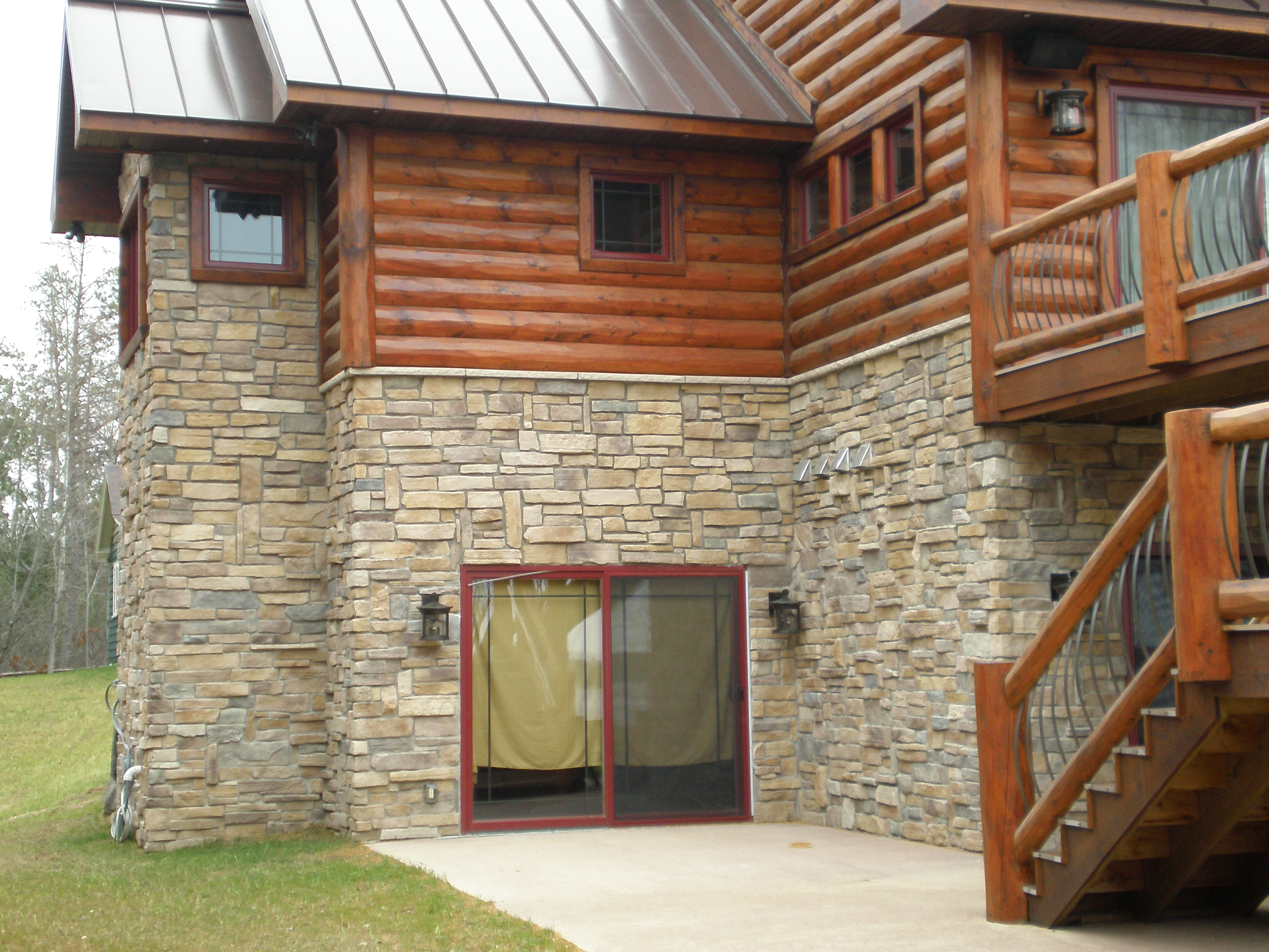 Proline Cedar Creek & WI WE Exterior