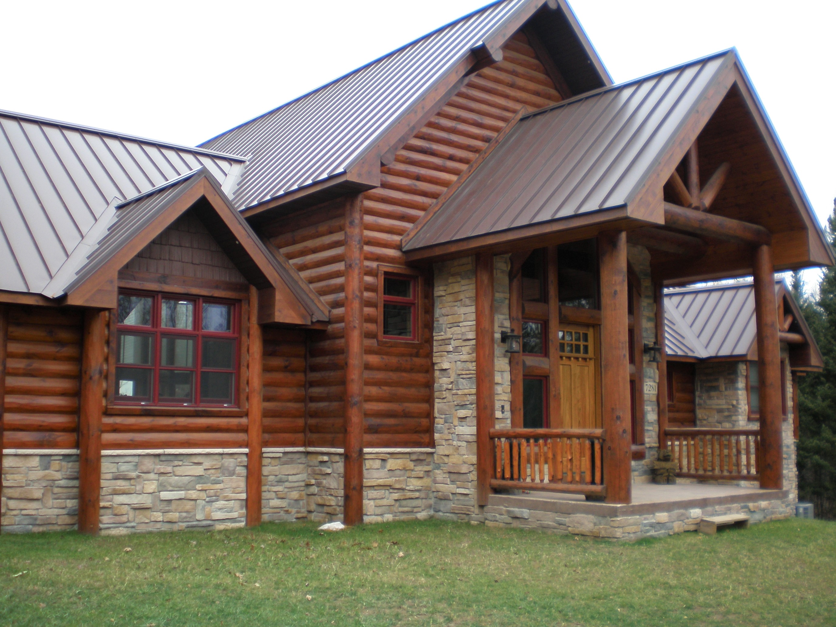 Proline Cedar Creek & WI WE Exterior