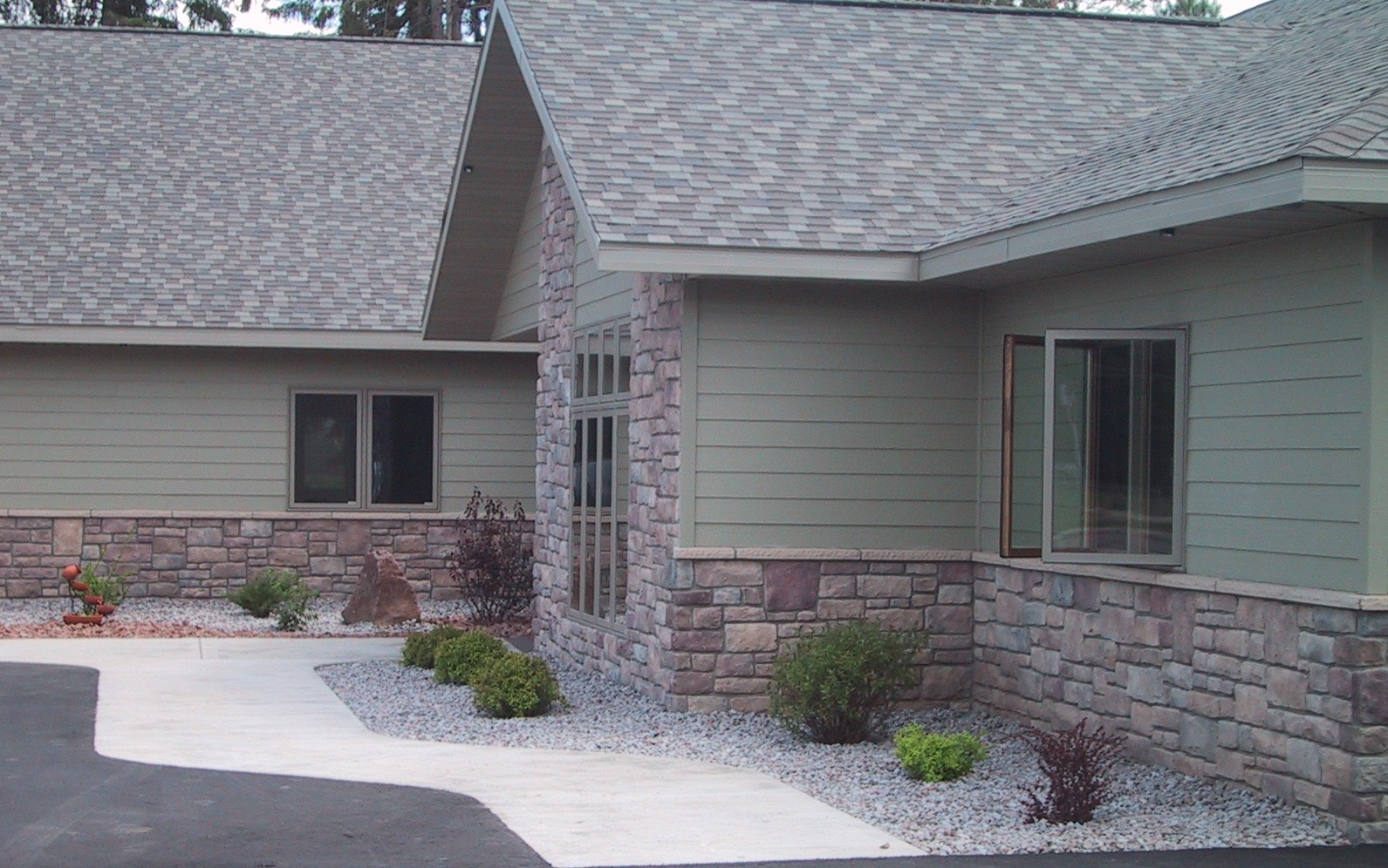 Proline Chardonnay LS Exterior