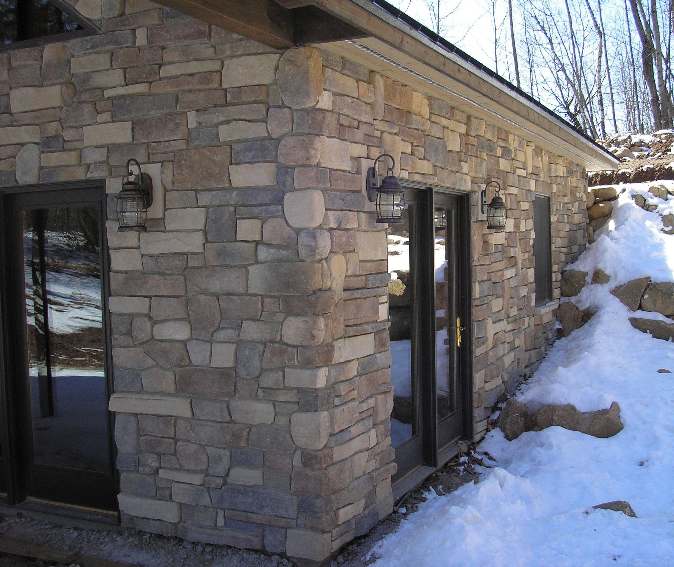Proline Niagara & Bailey H Exterior