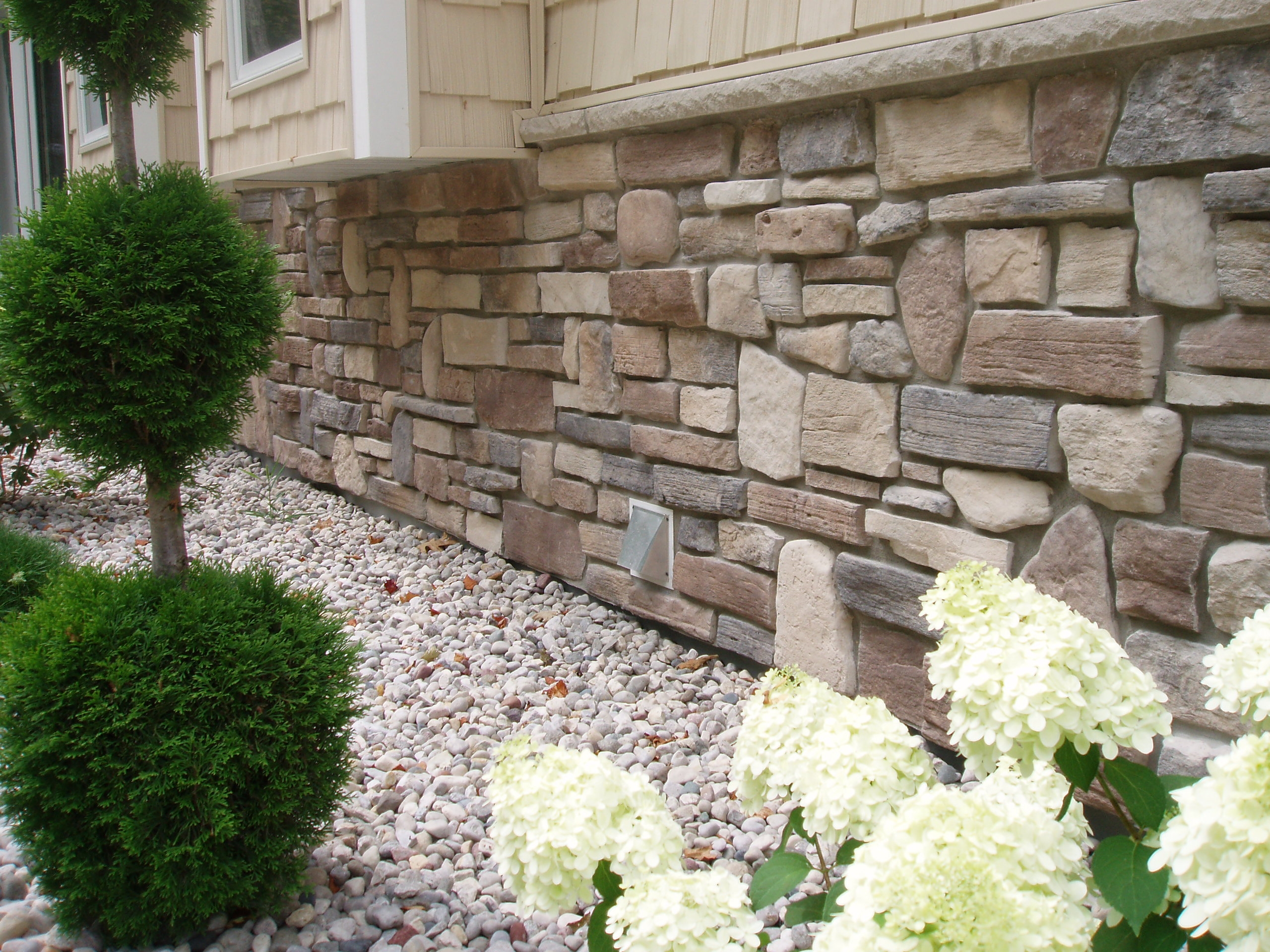 Proline Niagara WE & Bailey Harbor Exterior