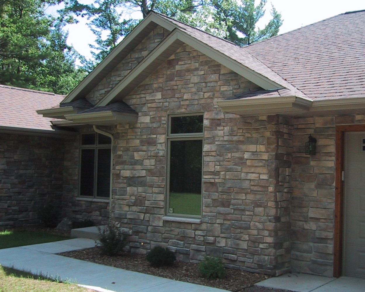 Proline Winona WE Exterior