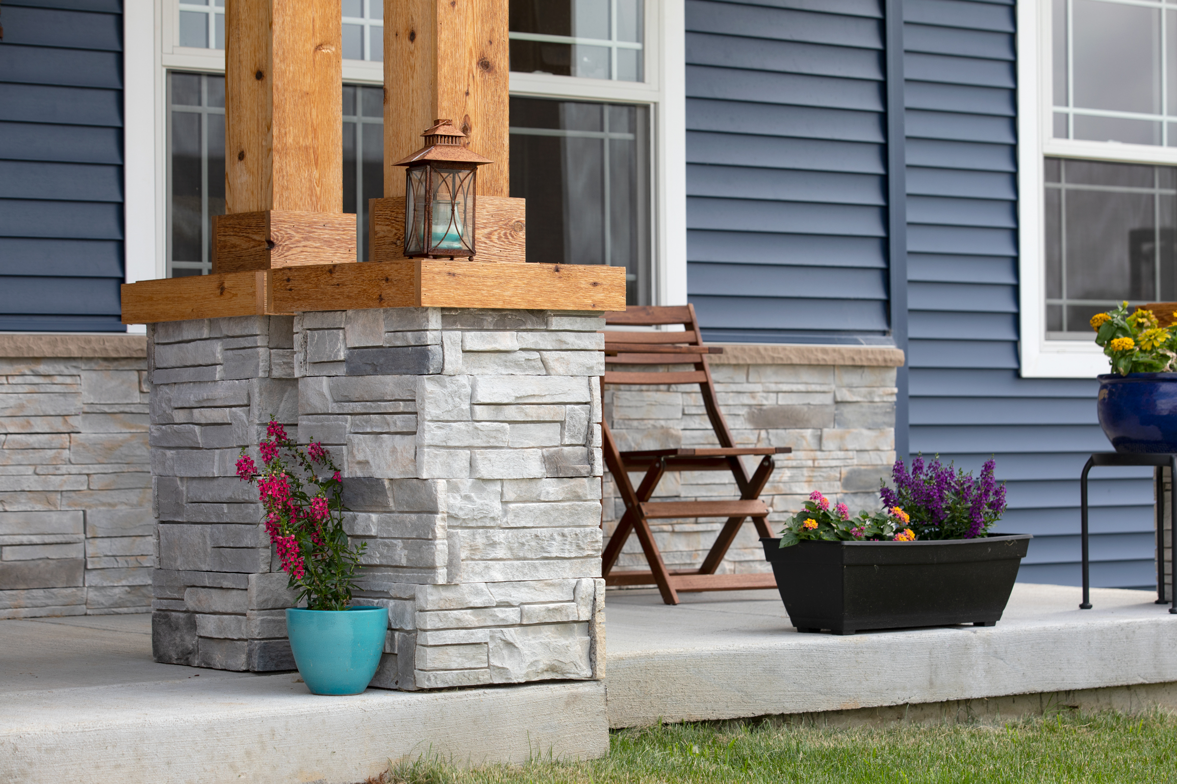 Proline Versetta Mission Point Ledgestone Exterior