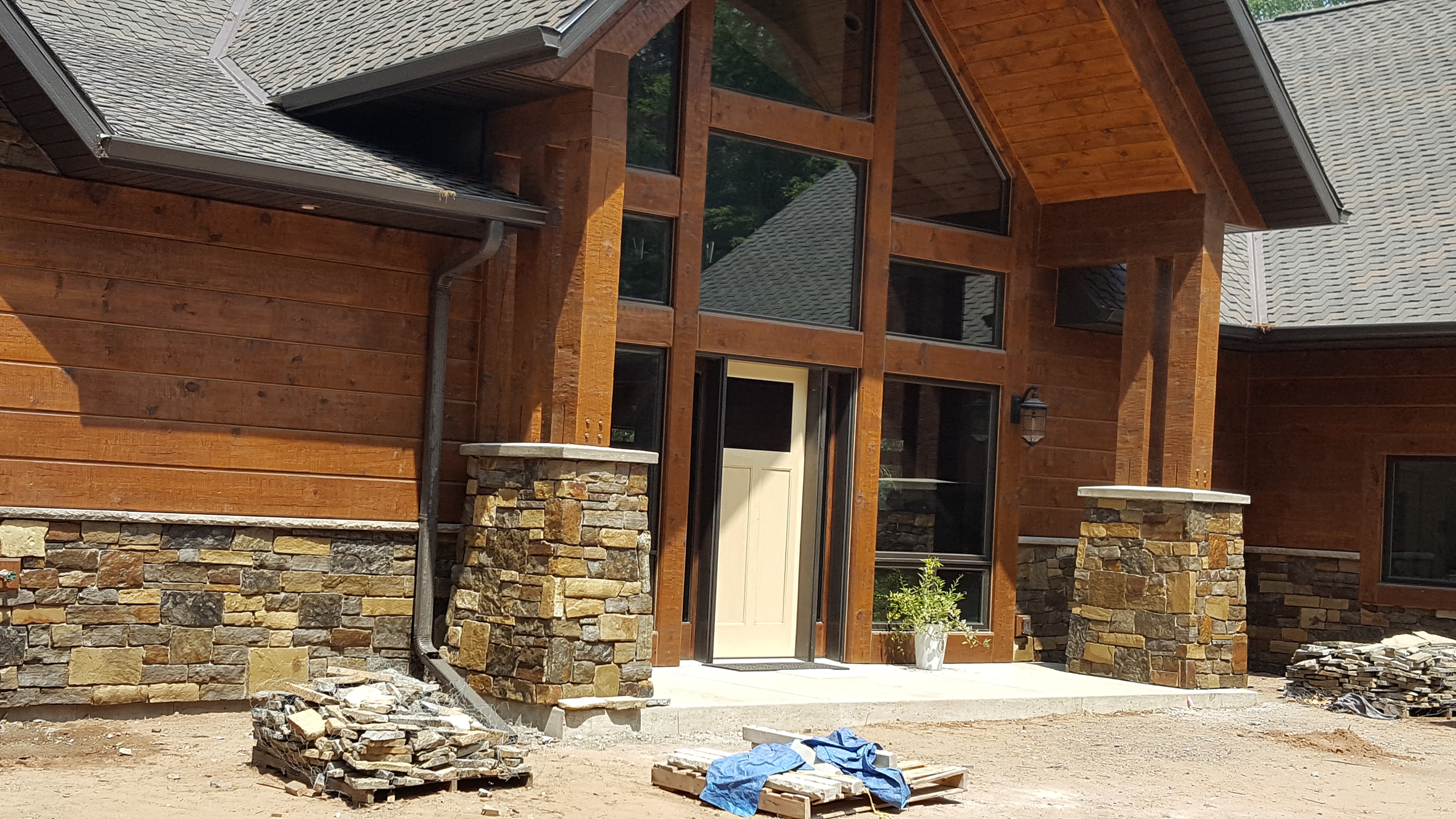 Edwards Bucks Creek Ashlar Exterior