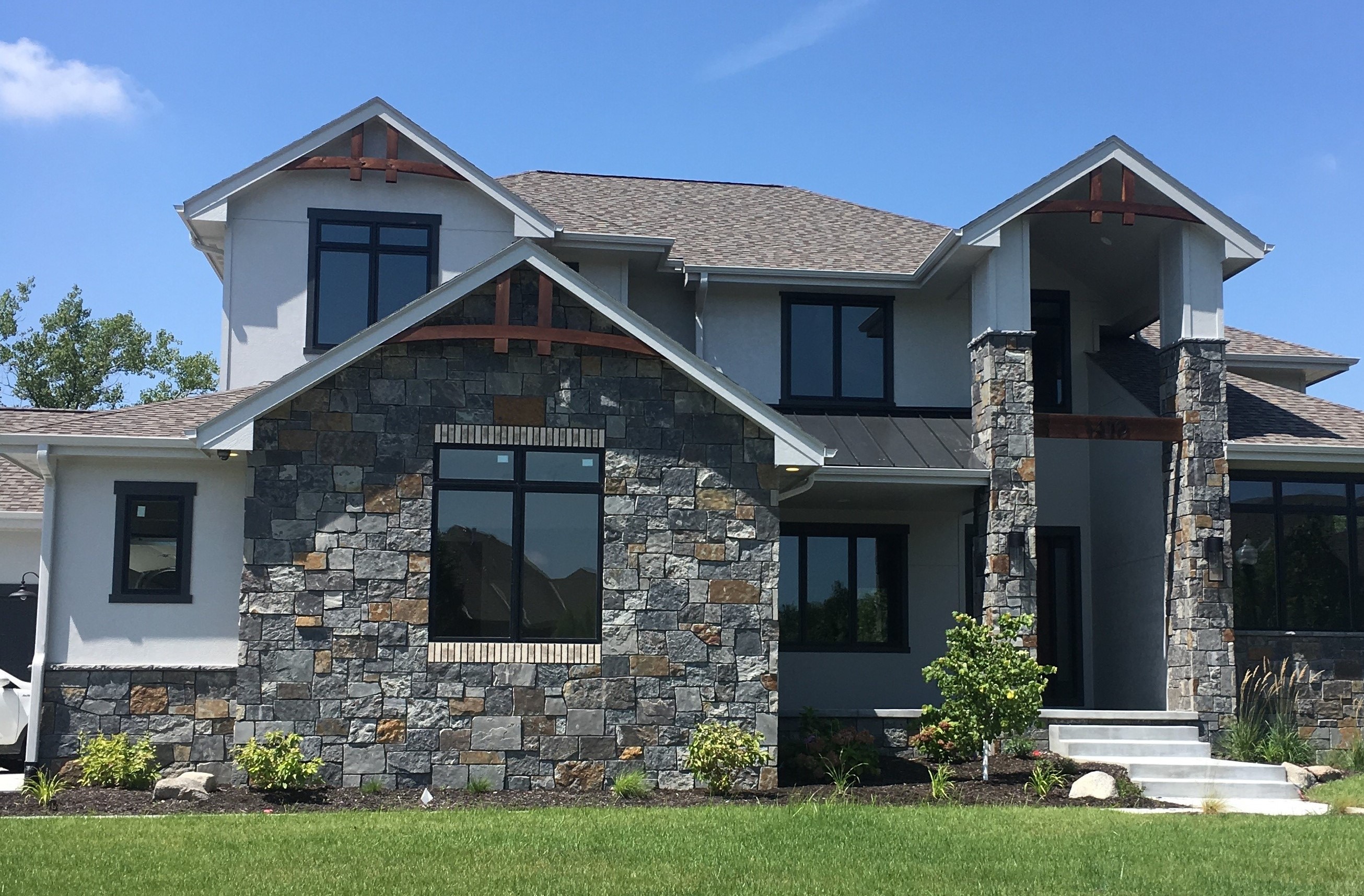 Edwards Driftwood Ledge 246 Exterior