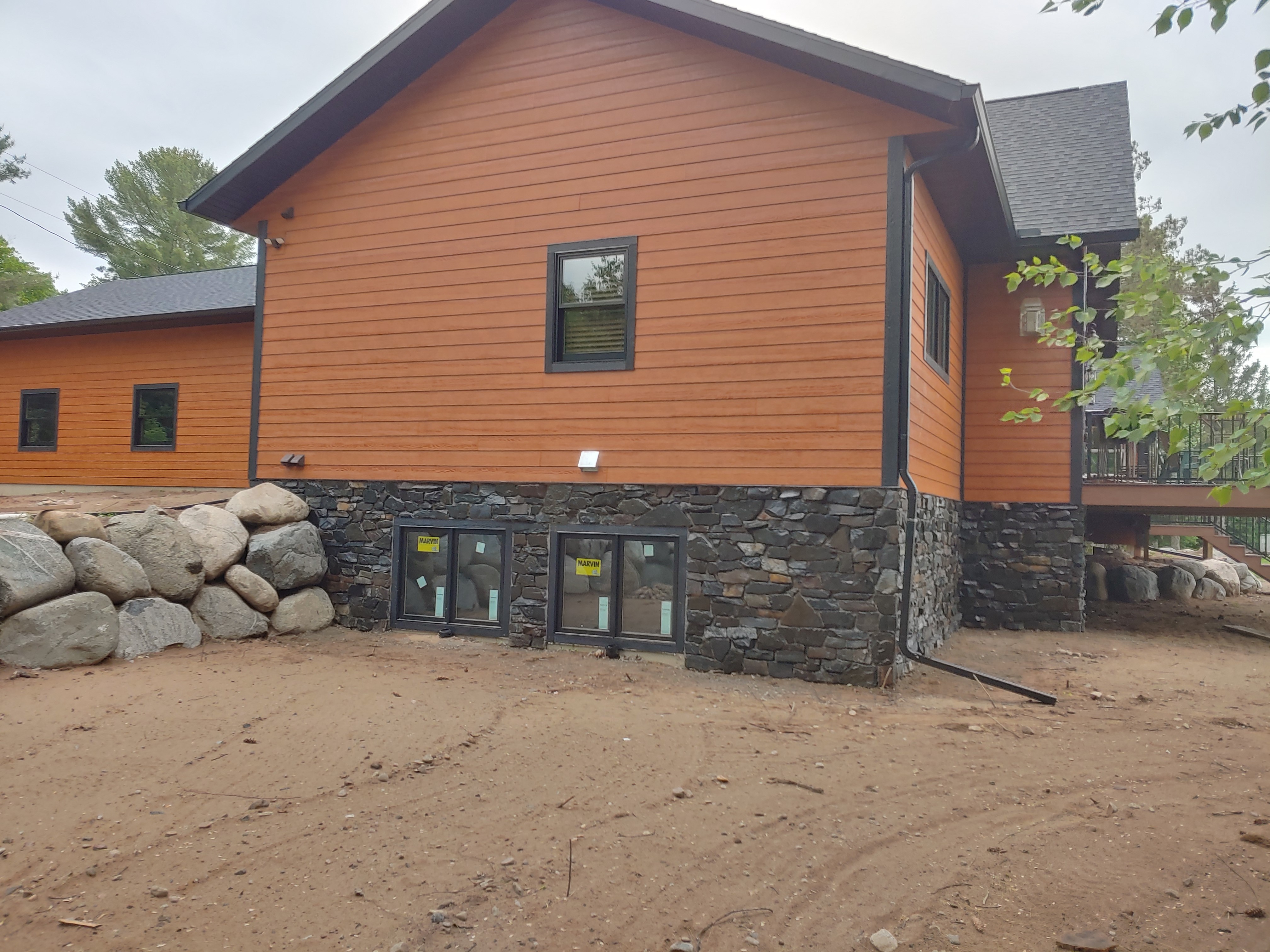 Glacial Stone Brule River & Grey Wolf Exterior