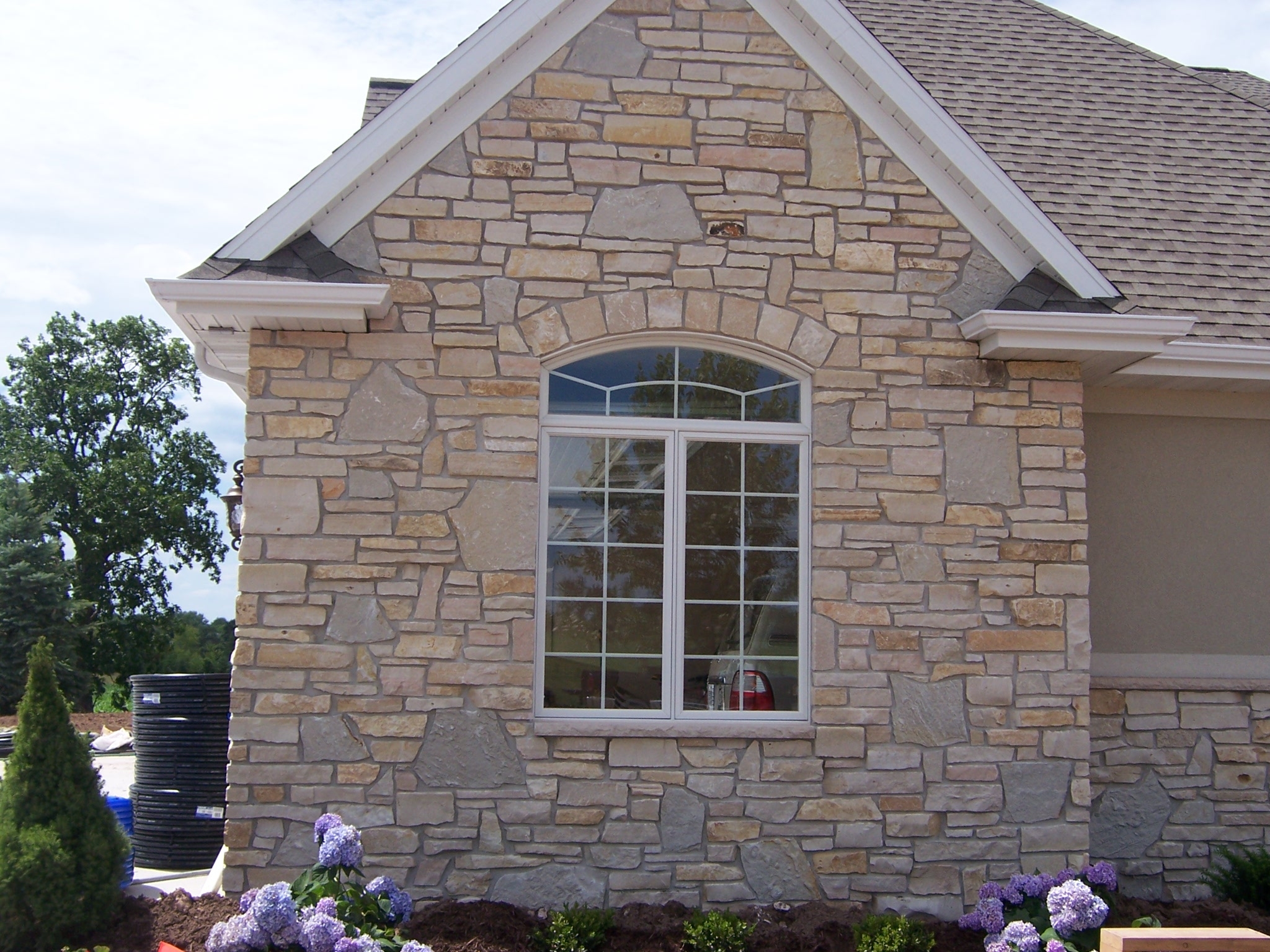 Halquist Ideal Blend Exterior