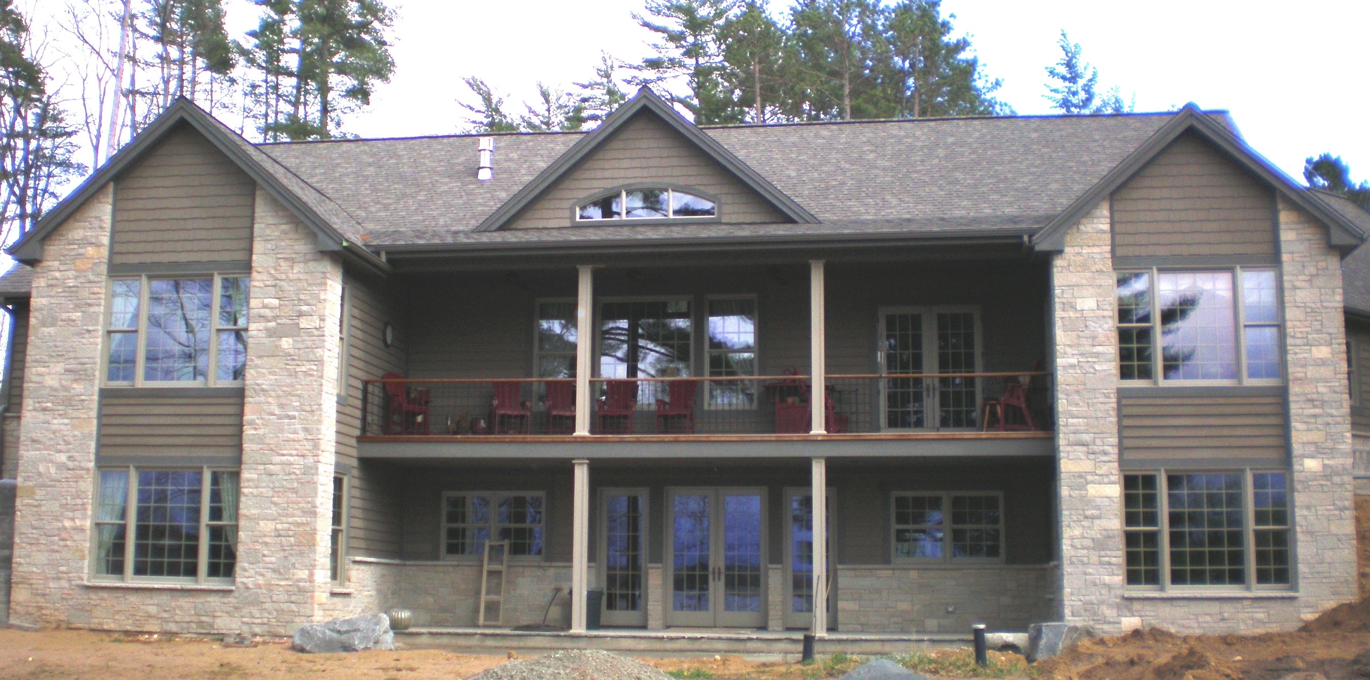 Halquist Monarch Blend Exterior