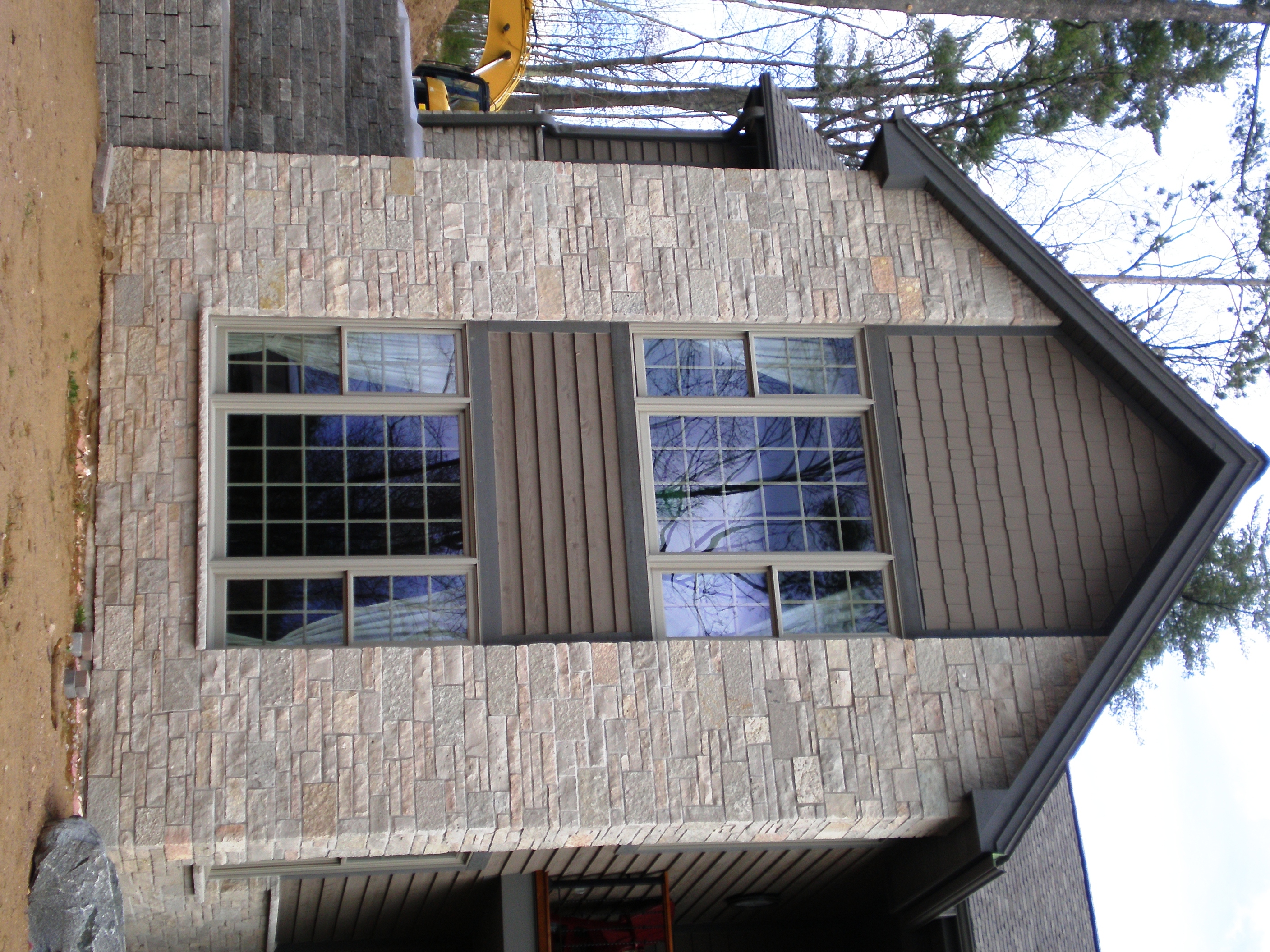 Halquist Monarch Blend Exterior