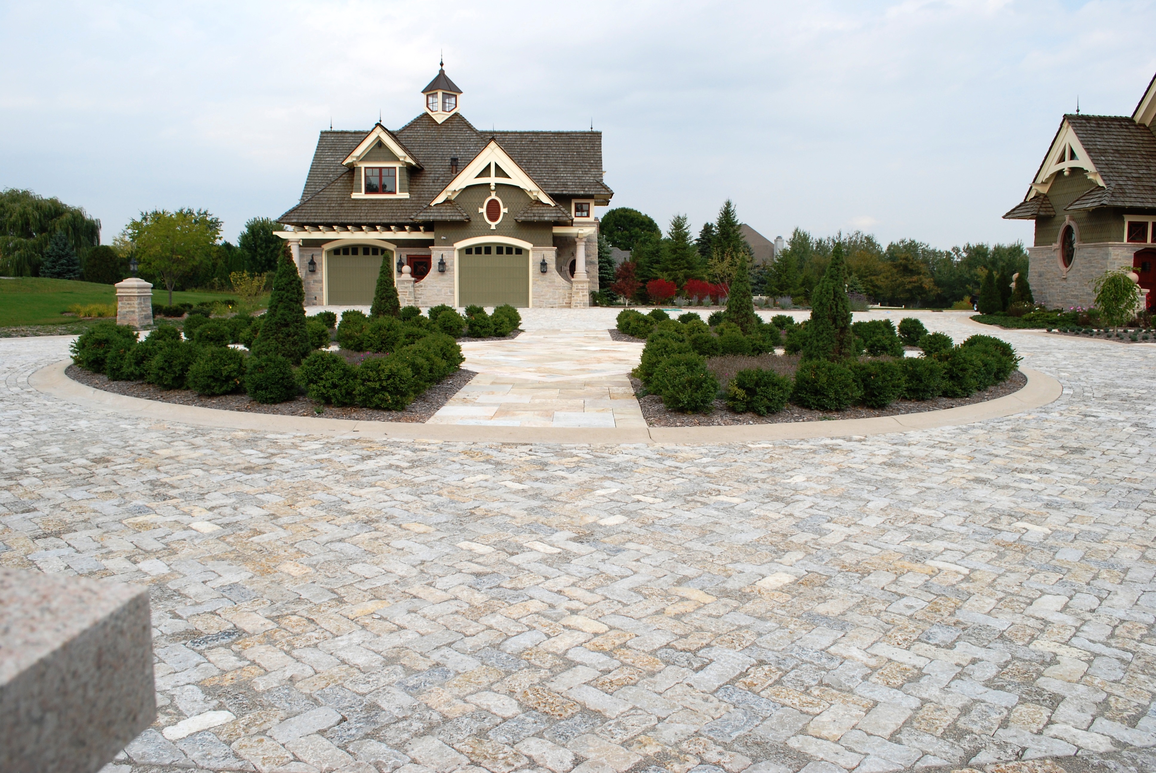 halquist lannon cobble paver patio