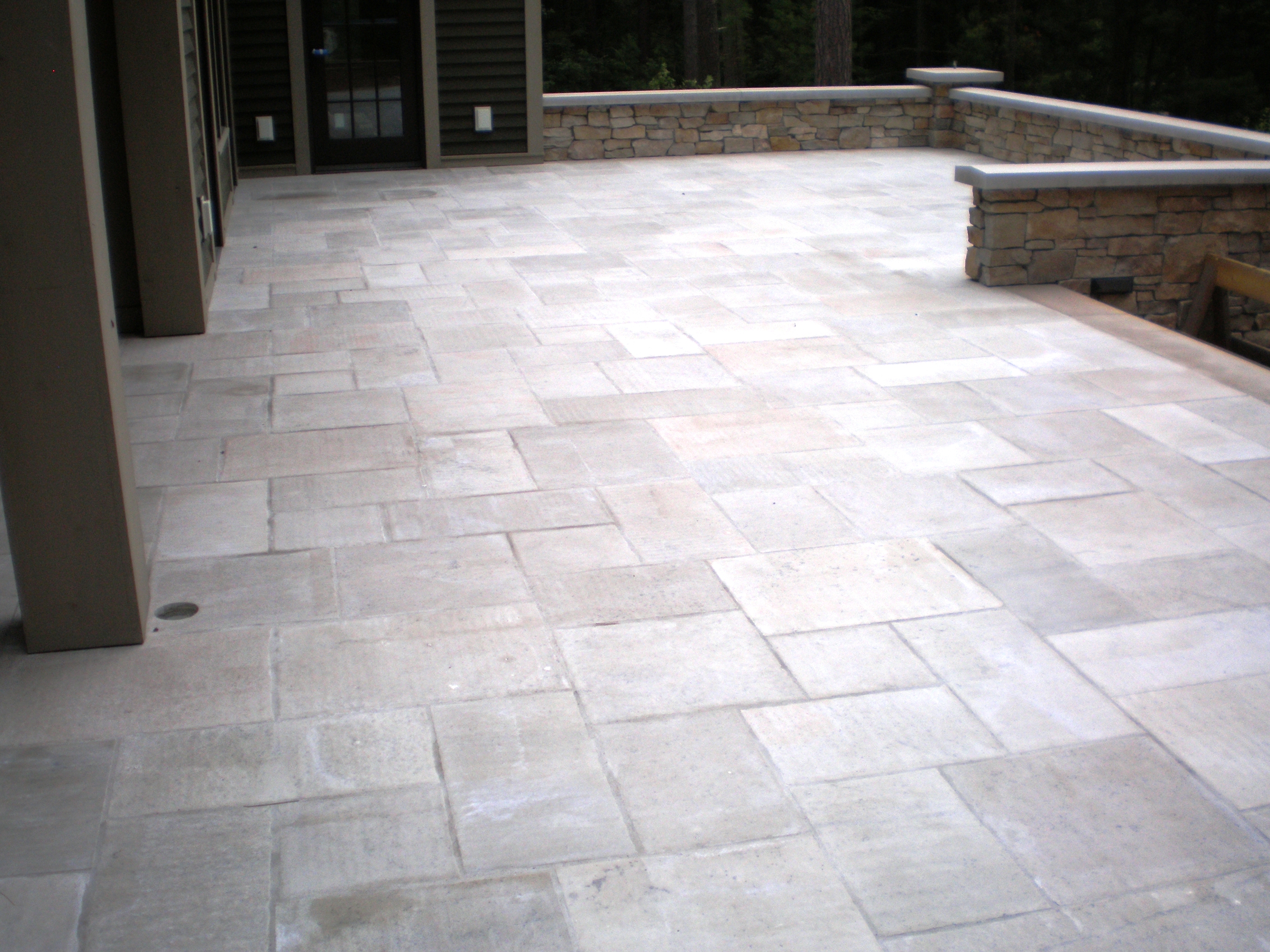 halquist lannon platinum thermal paver patio